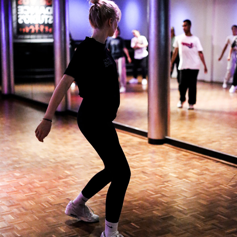 De Vos Dance Studio's - Dansles - Zumba